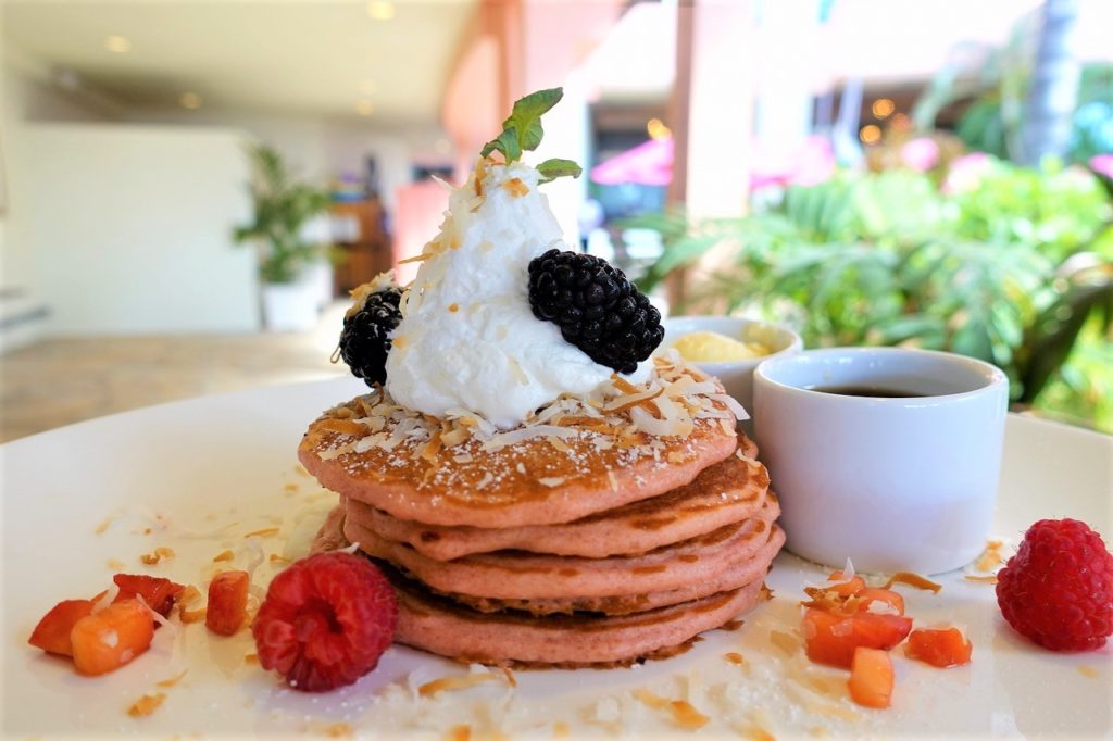ロイヤルハワイアンのピンクパレスパンケーキvsブーツアンドキモズのパンケーキ どちらが美味しい ハワイ人気パンケーキ対決 サーフラナイの朝食 ママお医者さんの旅行大好き大冒険