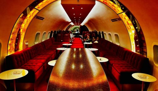 ニューヨーク・JFK空港・乗り継ぎのおすすめスポット！ターミナルを改装した空港内ホテル！TWAホテルが凄かった！！飛行機のバーも！観光やカフェ、フードコートも！